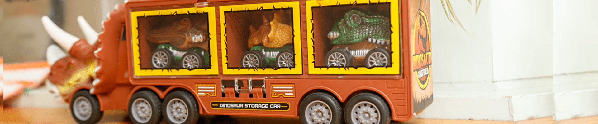 令和7年度子育て支援センターだより6・7月号を掲載しました。